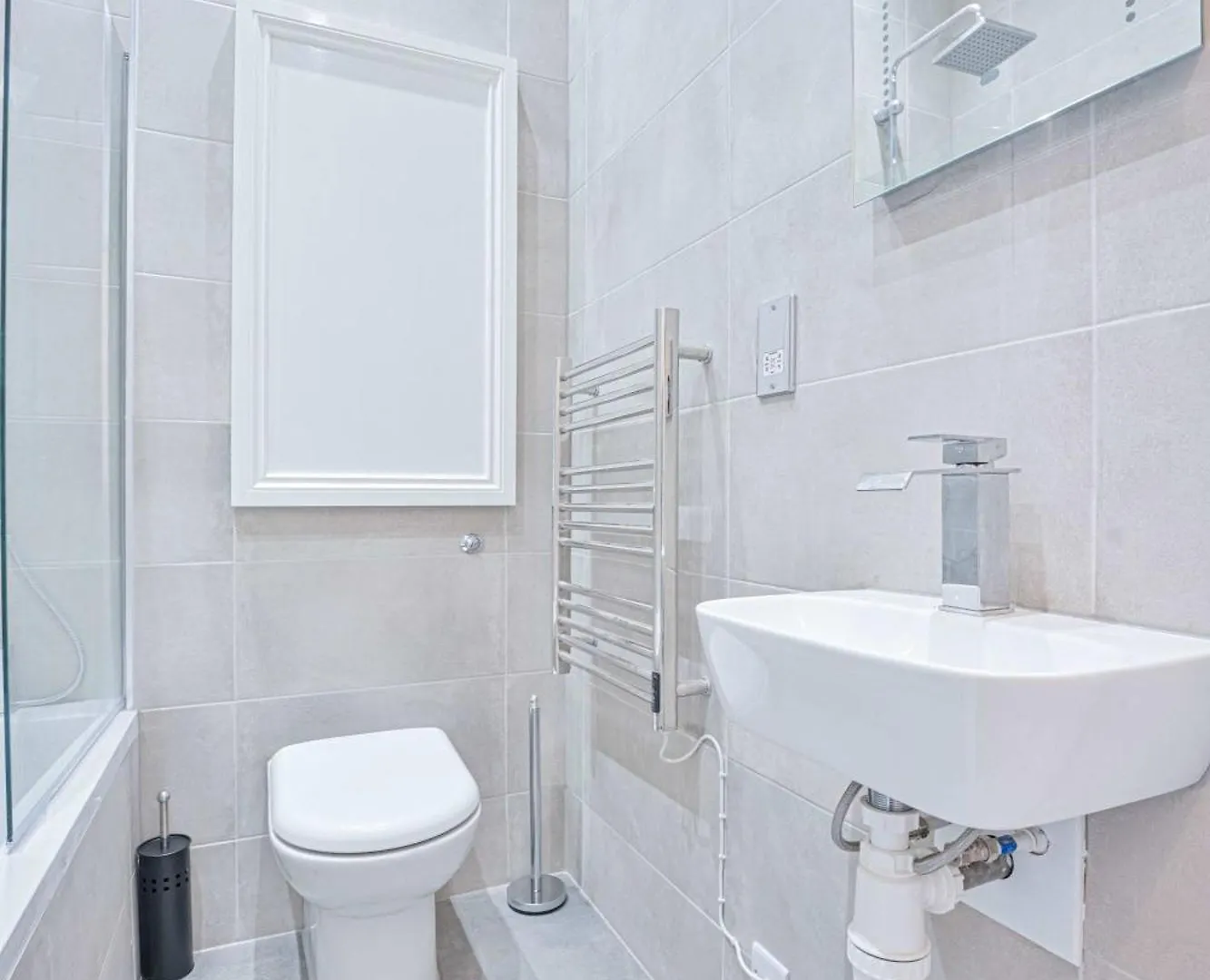 Modern 2 Bedroom Apartment In Central Cheltenham